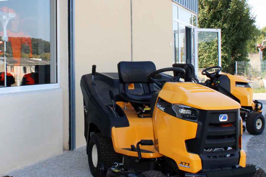 Magasin de motoculture à Montcuq